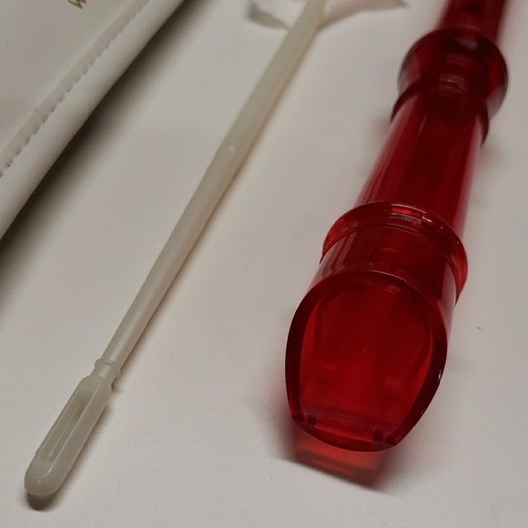 Kids Red Recorder Instrument - Picture 4 of 5